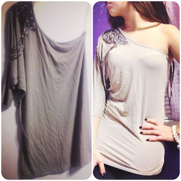 NWOT Forever 21 One Sleeve Top
