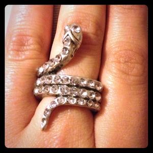 Snake ring with stretchy bottom to fit all sizes