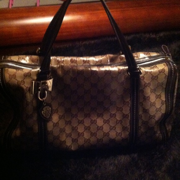 Reserved until 2/22 ❤ Gucci Crystal duchessa❤