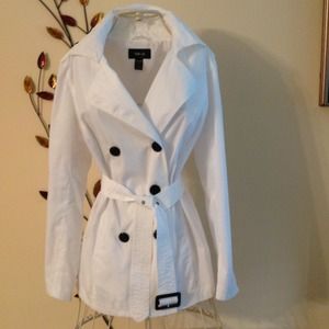 Bundle for SalRae ...White and light trench coat