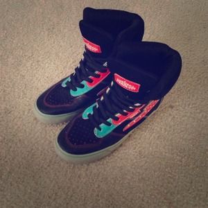 💢SOLD💢 Colorful high top sneaker
