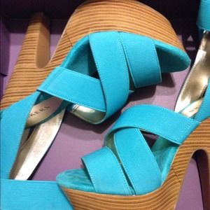 ✨✨new price ✨✨Wedge heels