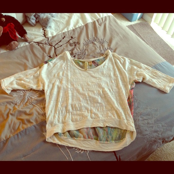 Cream colored oversized sweater with sheer back. - Picture 1 of 3
