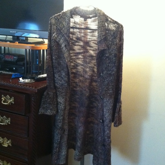 Bell sleeve long sweater