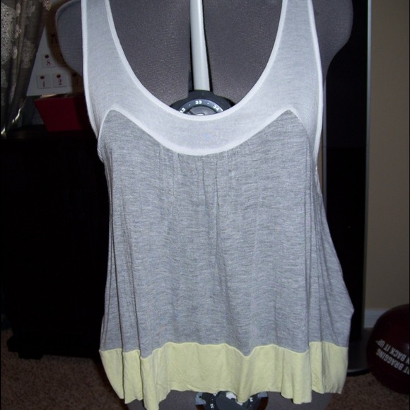 ~~SOLD~~Cute flowing tank top