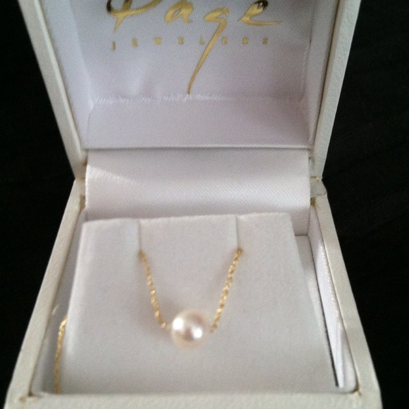 REDUCED 🎀Add a pearl🎀reduced from 50 to 40$