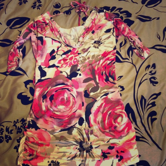 Beautiful floral dress/shirt great shape!!