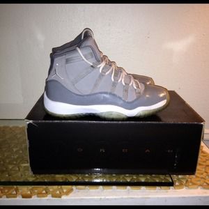 Paypal or chase quick pay only.Cool gray Jordan's