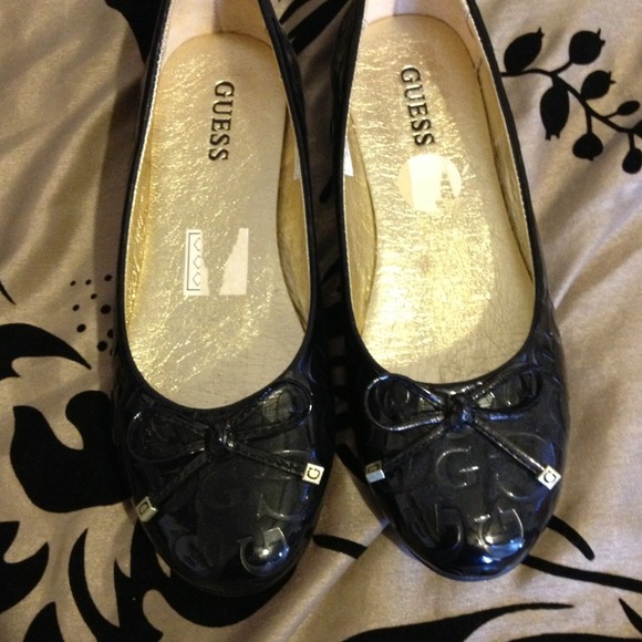 Guess flats !! Brand new