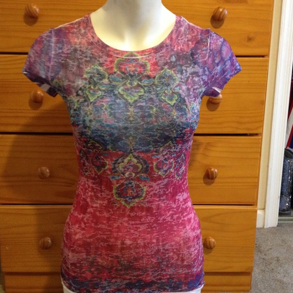 Bright color short sleeve shirt