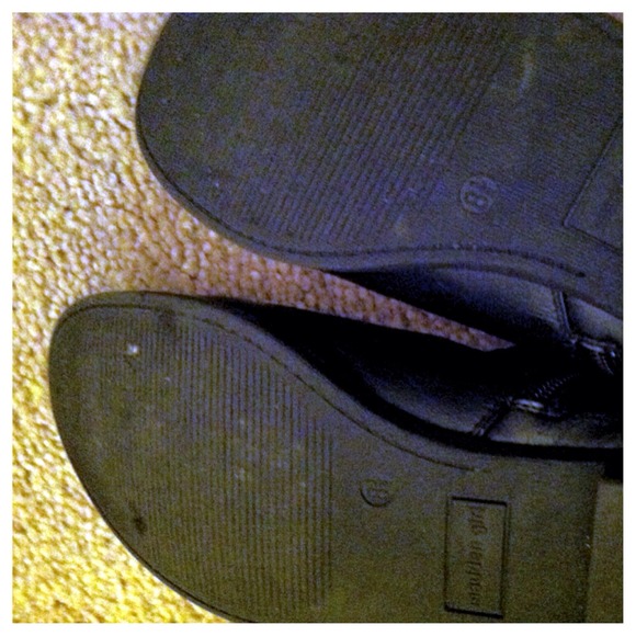 Not my size. Given to me as a gift & worn once - Picture 2 of 4