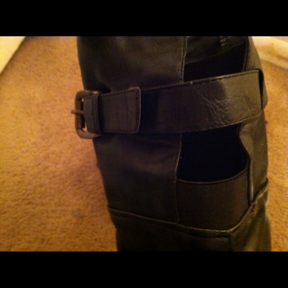 Not my size. Given to me as a gift & worn once - Picture 3 of 4