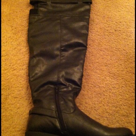 Not my size. Given to me as a gift & worn once - Picture 4 of 4