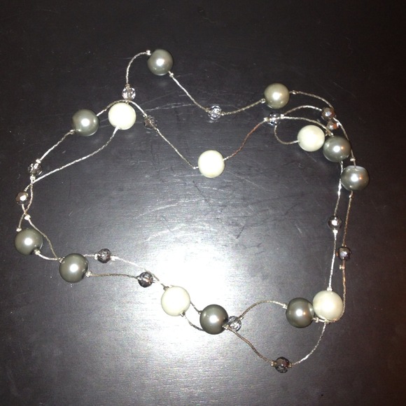 🚫Sparkly pearl necklace🚫