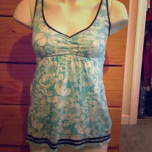 Beautiful floral Hollister summer top