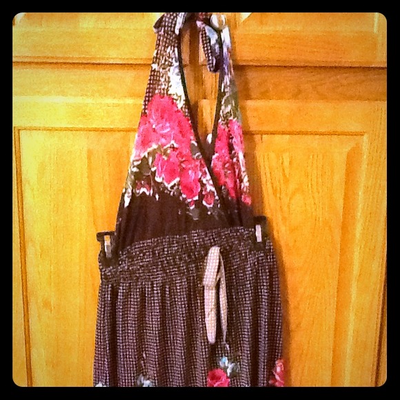 Dress - Picture 1 of 3