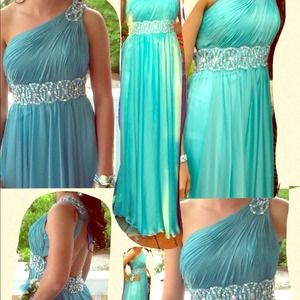 Teal blue size 6 prom dress. Flowy. Worn once