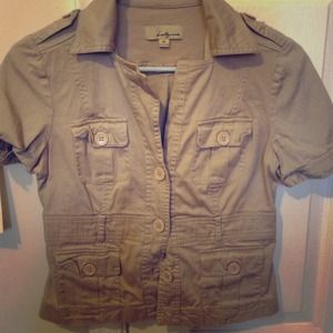 Short sleeve nude jacket ! Great shape