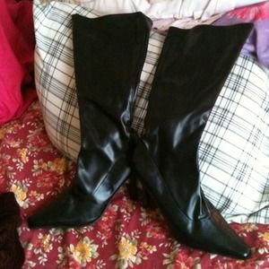 PRICE CUT--Steve madden dress boots
