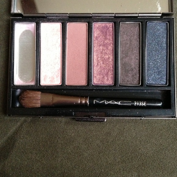 Limited edition Mac palette