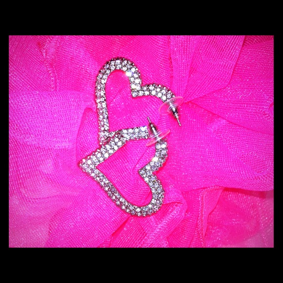 🚫Sold in BUNDLE Swarovski  Heart Earrings🚫