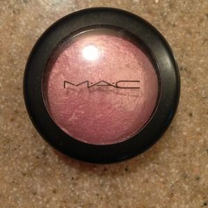 SOLD!!! Mac mineralize eyeshadow. Little Madame