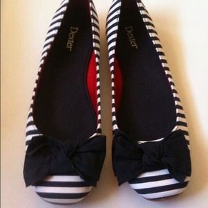 RESERVED💝Blue and white stripe ballet flats