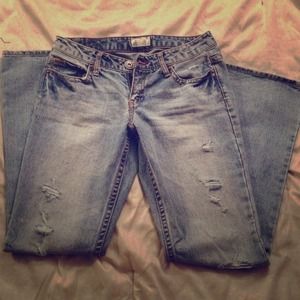 Aeropostale jeans. Light wash. Destroyed