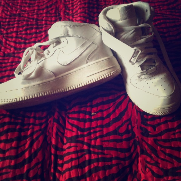 Hold😁Nike forces