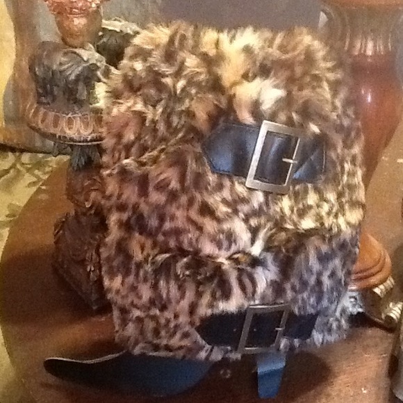Icing Faux Fur/Fausse Fourrure