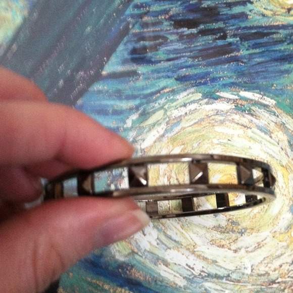 Jcrew Pyramid Stud Bracelet - Picture 2 of 2