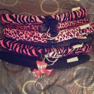 Adorable hangers-RESERVED-💋