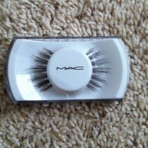 Sold* Mac #35 lashes