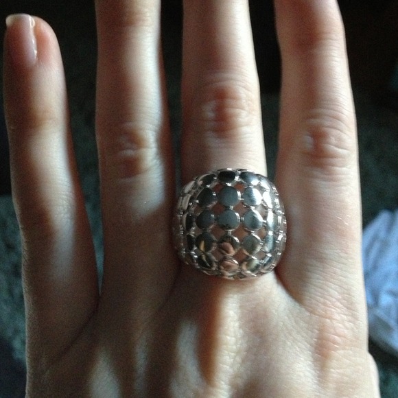 Silver fashion ring