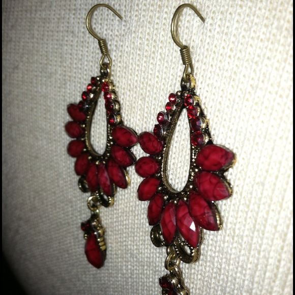 SOLD *NEW* red ruby dangle earrings 2.5 inches - Picture 2 of 4