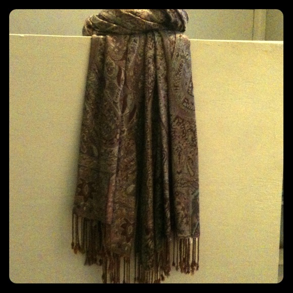 Price reduced!!! Fashion scarf