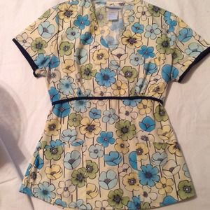 Bundle 4 scrub tops