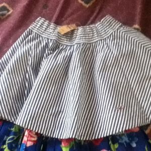 Hollister Skirt