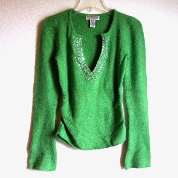 Next Era Couture Super Soft V-Neck Top