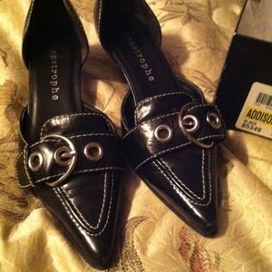 Black pumps . Size 7 USA.