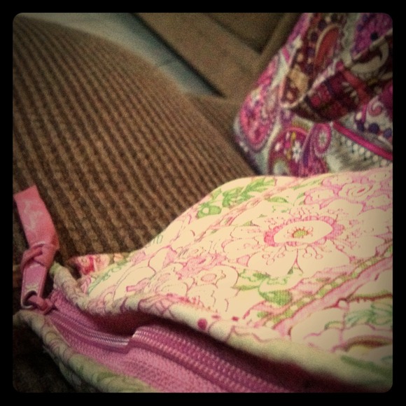 A bag/ clutch purse and also it can be a pen bag