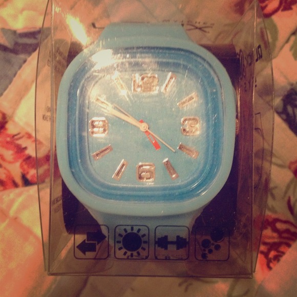 Remix Watch🎉MAKE OFFER🎉