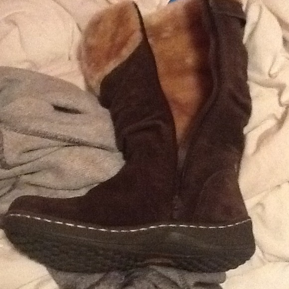 Boots - Picture 2 of 4