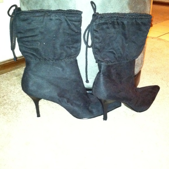 Heel boots