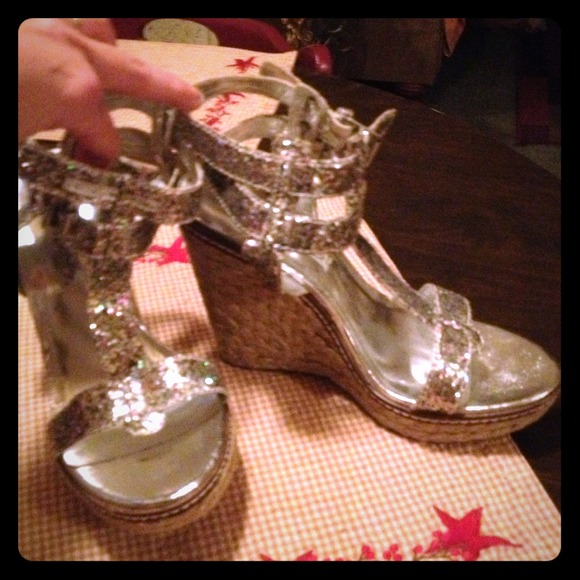 Naughty Monkey sandals sz 8