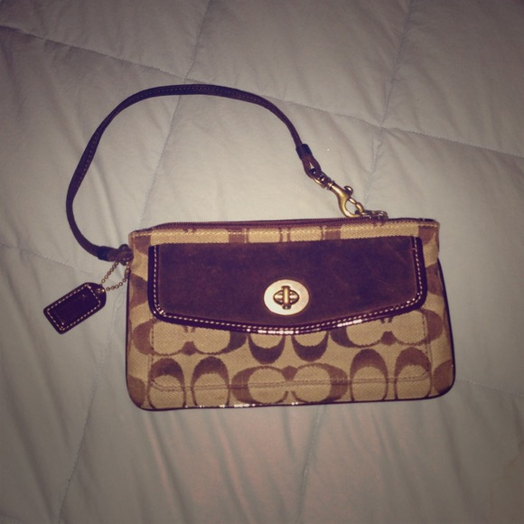 Authentic Coach clutch