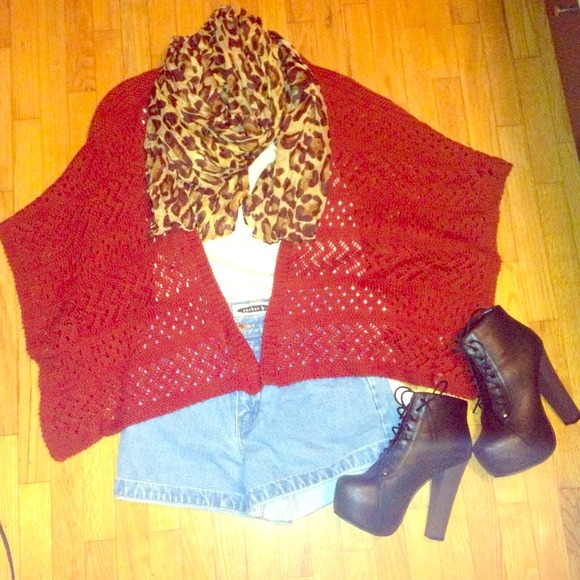 SOLD Open knit slouchy cardigan