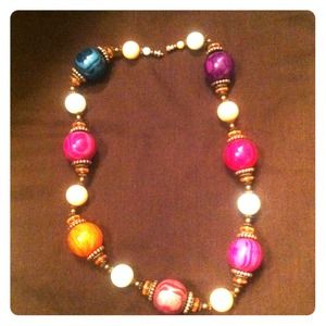 💥💥💥Beautiful vintage ball necklace