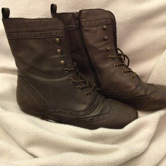 Brown boots