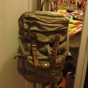 🚫Hold for @anni3mari3🚫Urban outfitters backpack!